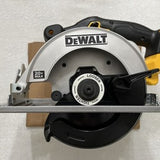 Scie circulaire sans fil DeWalt 20V MAX 6-1/2 po, outil seulement